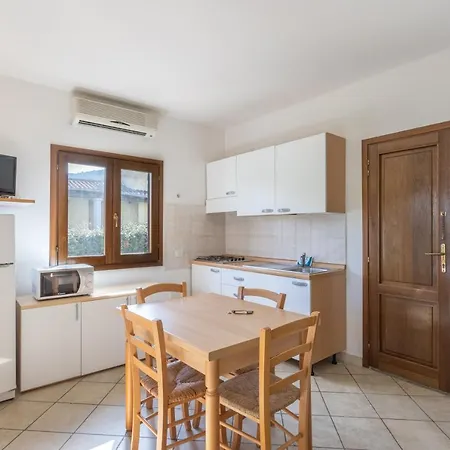 Tanaunella 3* בודוני