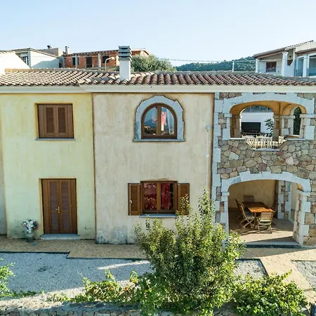 מלון דירות Tanaunella בודוני