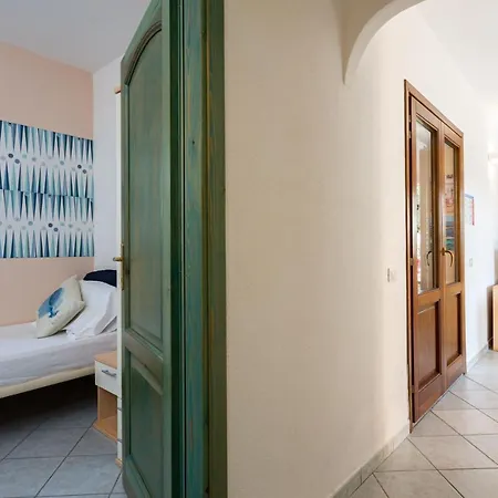 מלון דירות Tanaunella בודוני